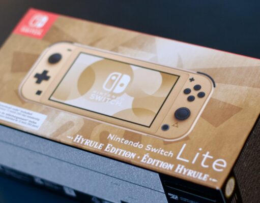 Unboxing Switch Lite Zelda Collector