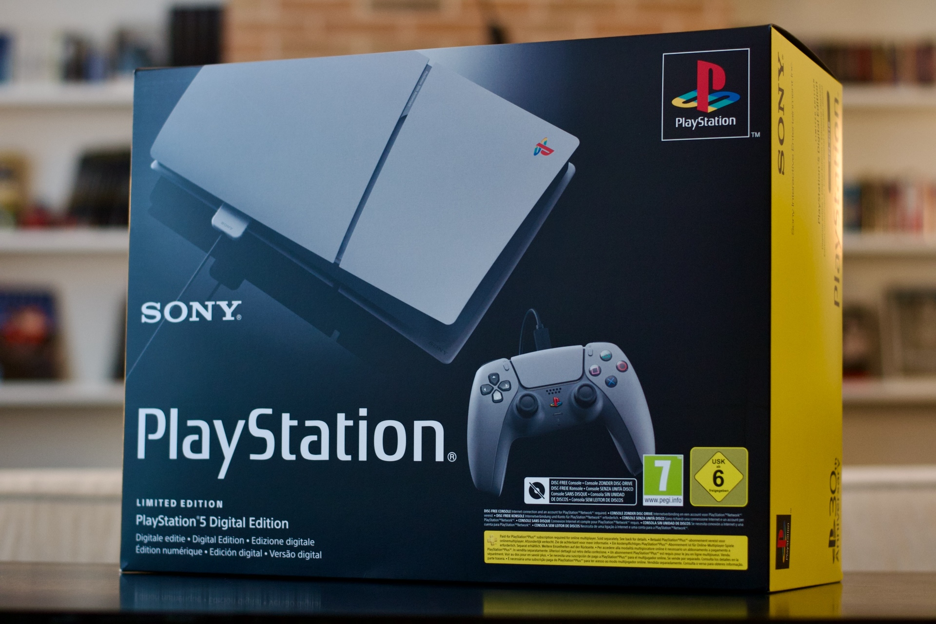 Unboxing PS5 30th anniversary