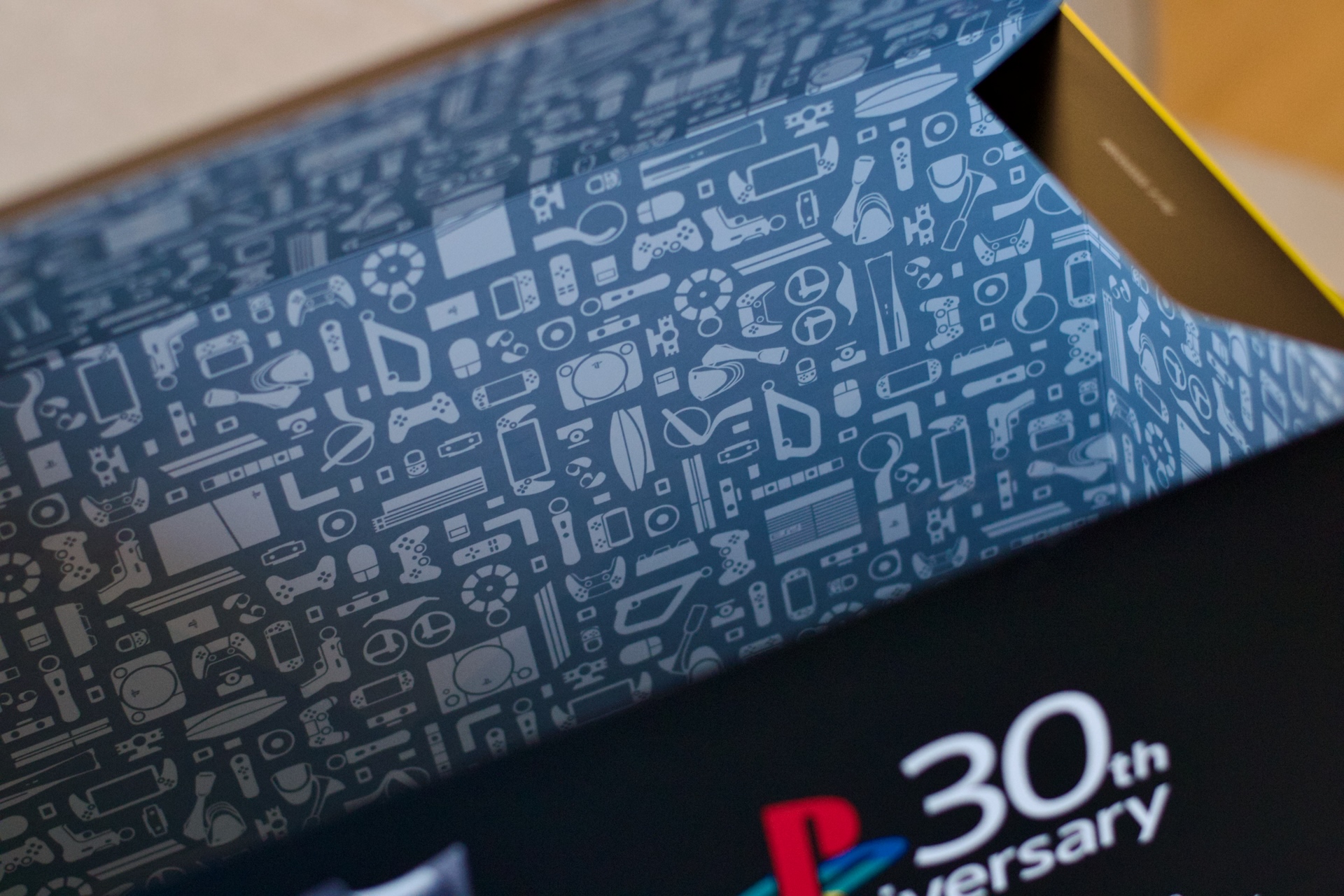 Unboxing PS5 30th anniversary